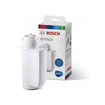 Bosch Brita Intenza vodný filter (TCZ7003) – biely filter pred krabicou produktu s potlačou BOSCH INTENZA a logom Brita