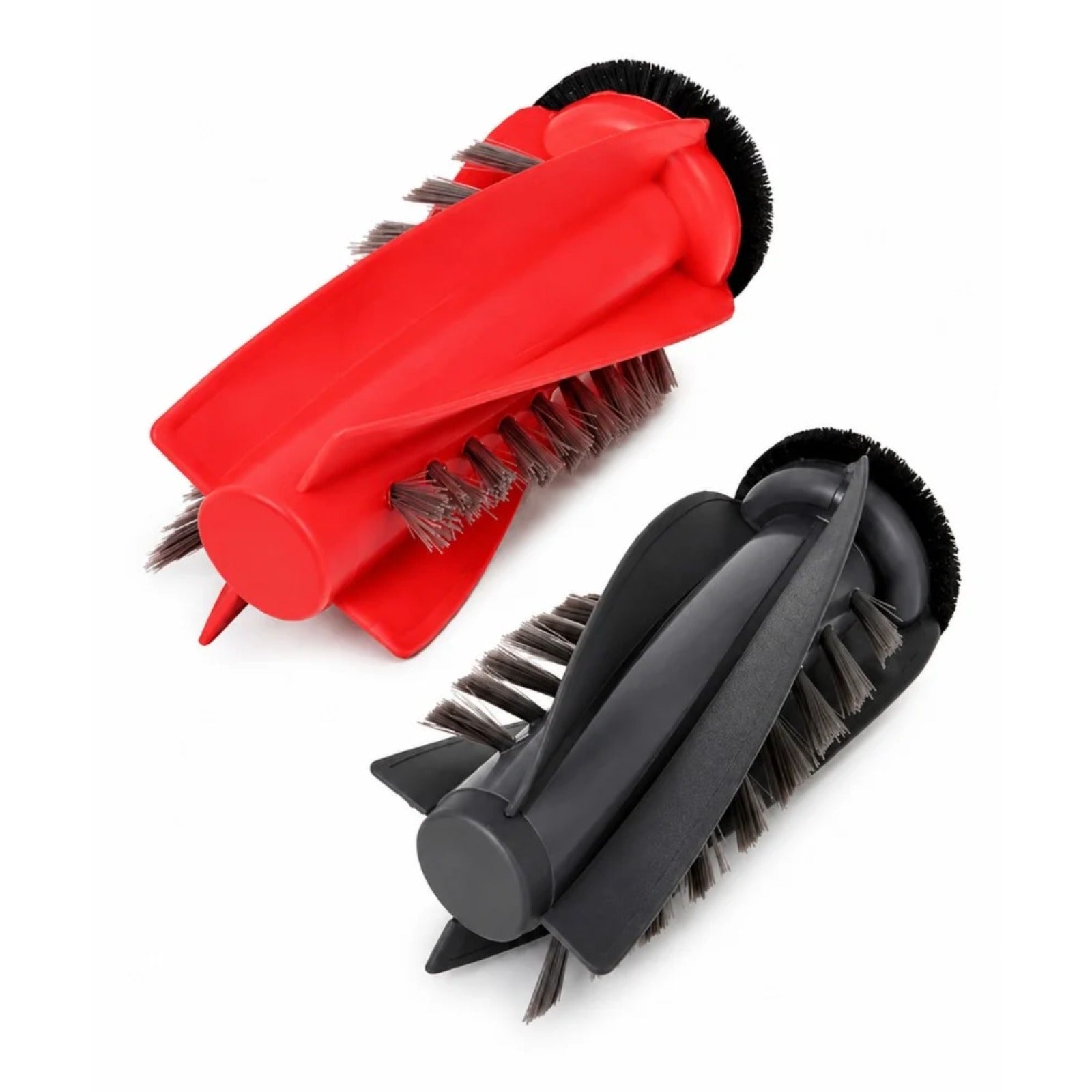 Roborock Saros 10, Saros 10R – red and black cylindrical main brush with bristles on a white background
