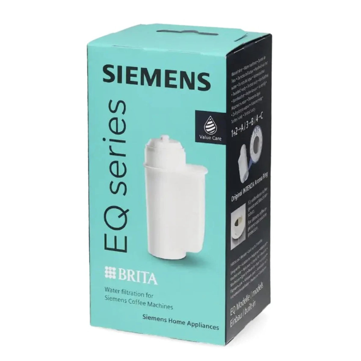 Tyrkysovo‑čierna krabička Siemens EQ series s bielou Brita filtračnou patrónou na prednej strane.